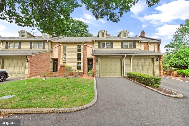 5 Sutphin Pnes, Yardley