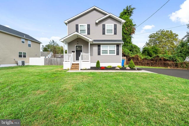 702 Fairview Ave, Bristol