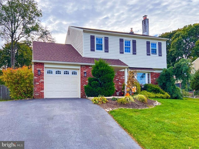 2067 Herrick Ave, Feasterville Trevose