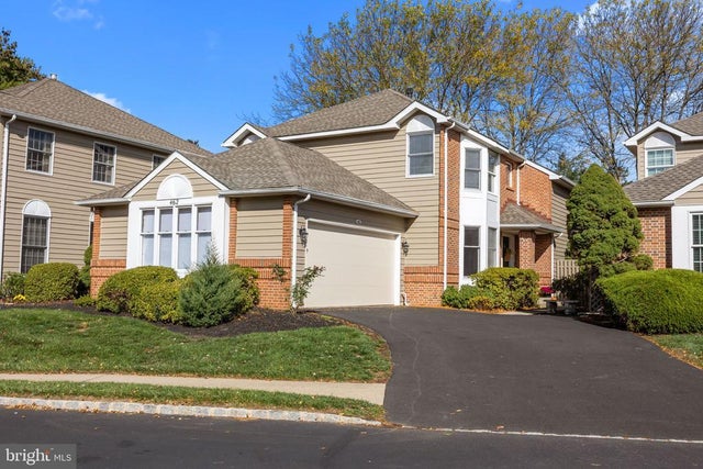 462 Scott Ct, Yardley