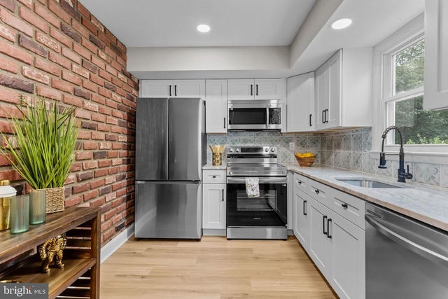 387 Larchwood Ave, Feasterville Trevose