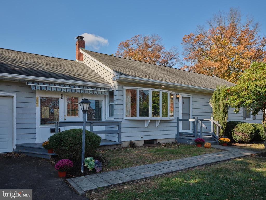 228 Iron Hill Rd, DOYLESTOWN