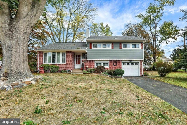 404 Alden Ave, Morrisville