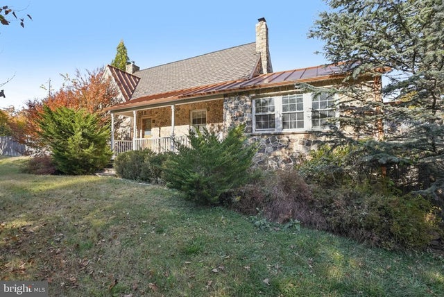 3583 County Line Rd, Chalfont