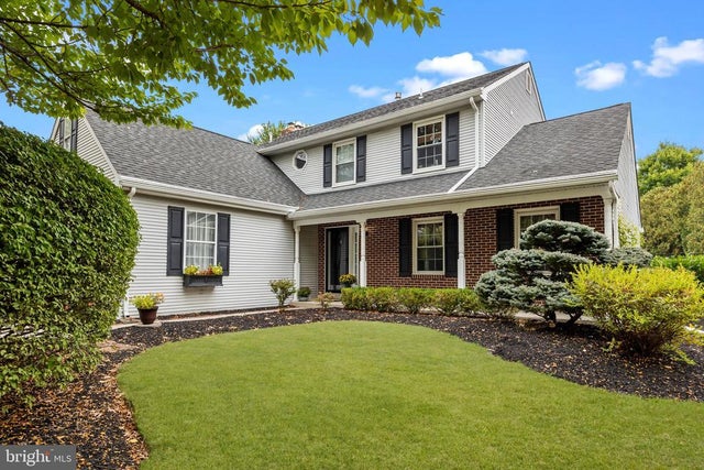 536 Heritage Oak Dr, Yardley