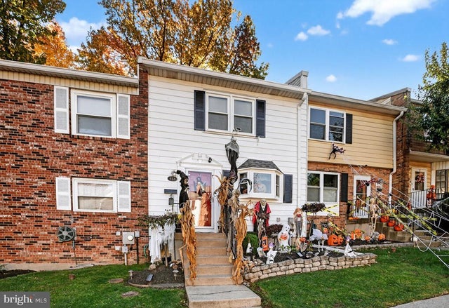 423 N Mount Vernon Cir, Bensalem