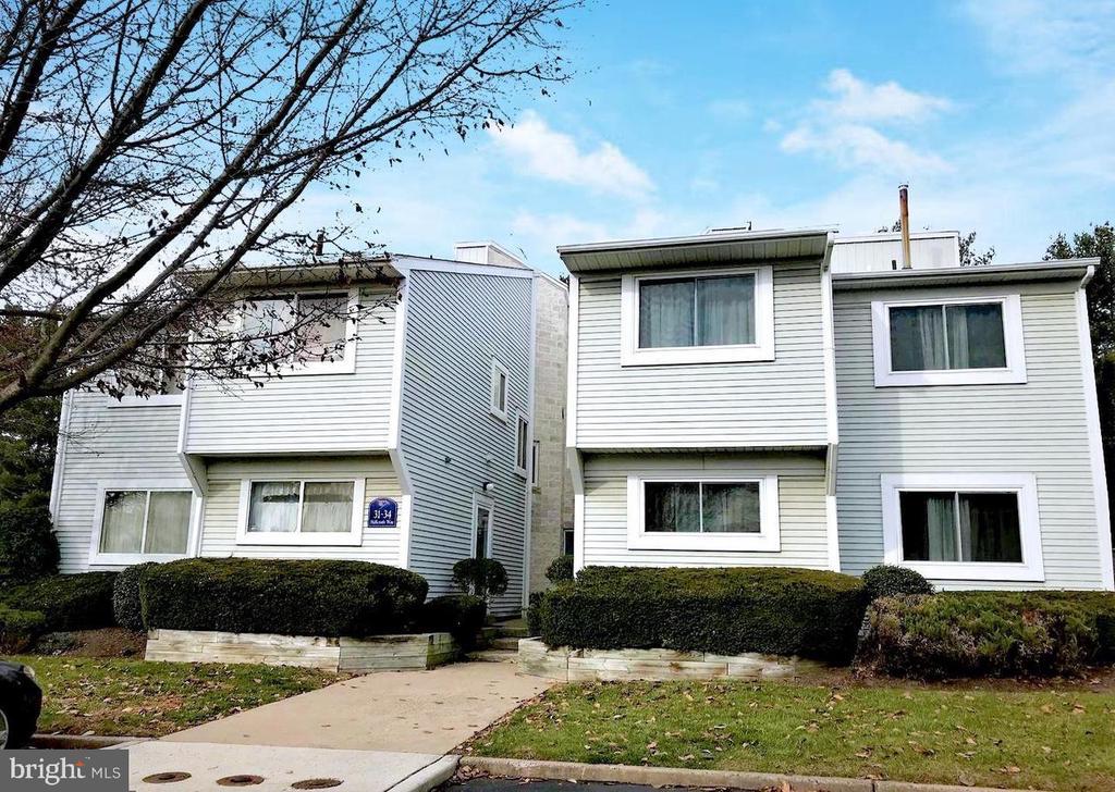 31 Hillcroft Way, NEWTOWN