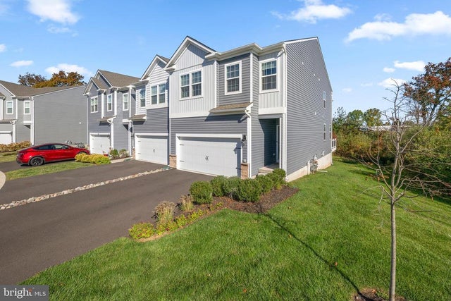 48 Fonthill Ct, Quakertown