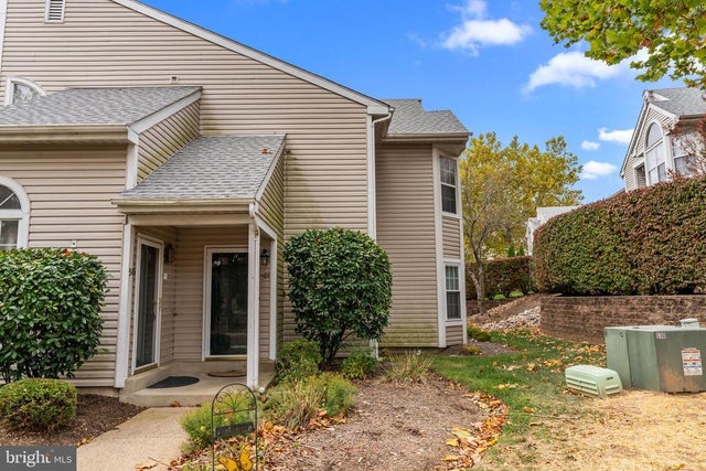 501 Heritage Pl, Southampton