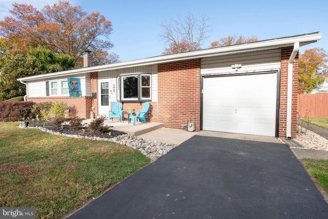 376 Newtown Rd, Warminster