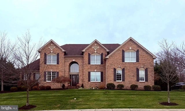 216 Jane Chapman Dr E #e, Newtown