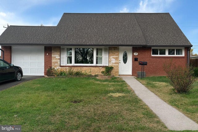 47 Plumbridge Dr, Levittown