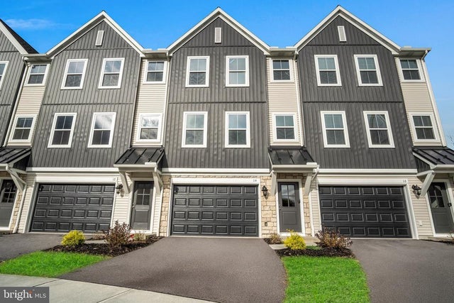 14 Morgan Cir #008-02, Carlisle