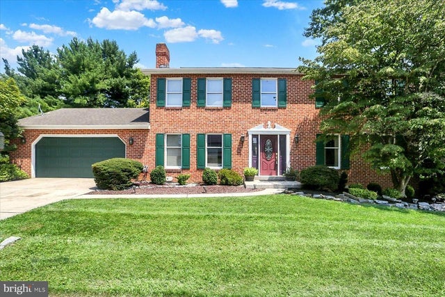 1109 E Powderhorn Rd, Mechanicsburg