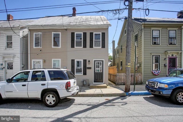164 E Penn St, Carlisle