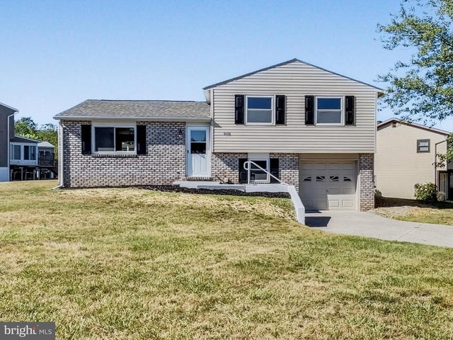 1698 Douglas Dr, Carlisle