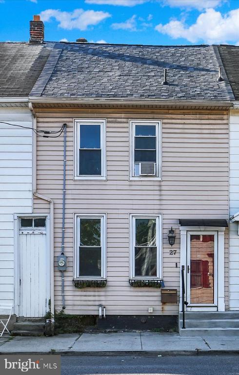27 W Simpson Street, Mechanicsburg
