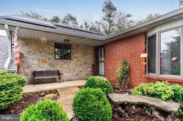 880 Creek Road, Carlisle