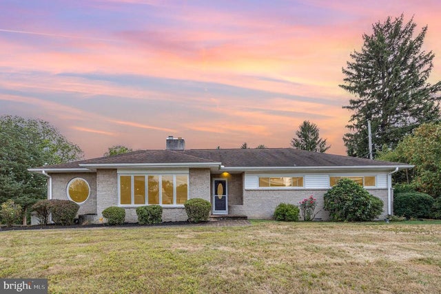 95 Foxcroft Dr, Camp Hill