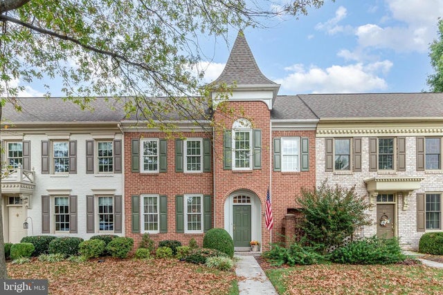 19 Devonshire Sq, Mechanicsburg