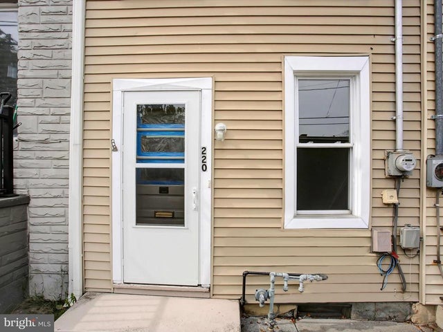 220 N Pitt St, Carlisle