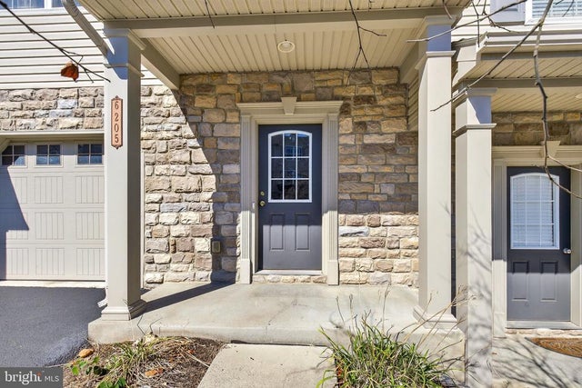 6205 Galleon Dr, Mechanicsburg