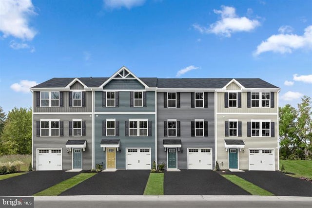 19 Debra Ln #53d, Carlisle