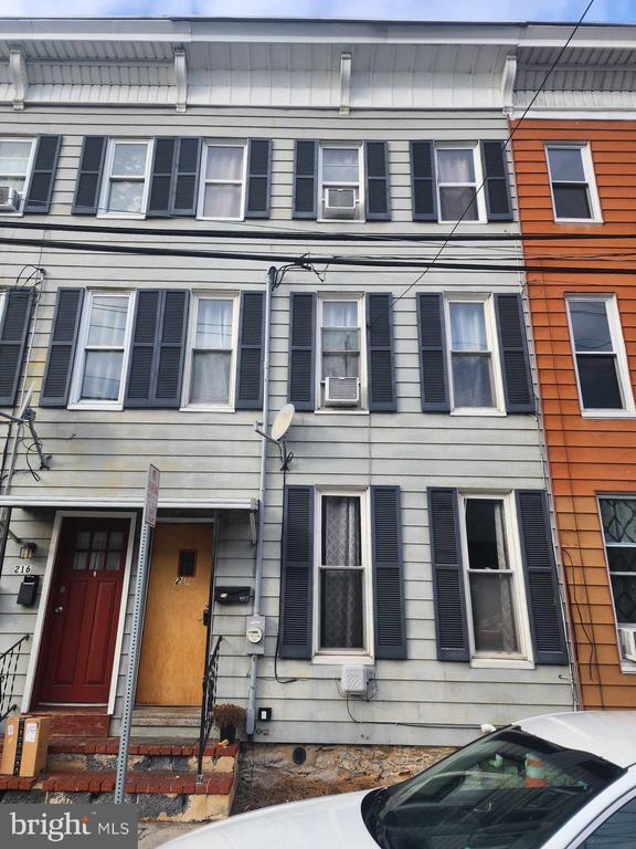 214 W Allen St, Mechanicsburg