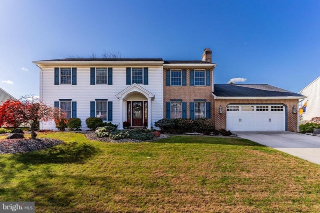 53 Bourbon Red Drive, Mechanicsburg