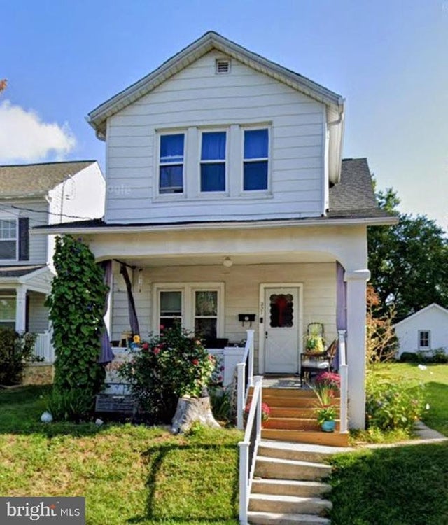 207 S 18th St, Camp Hill