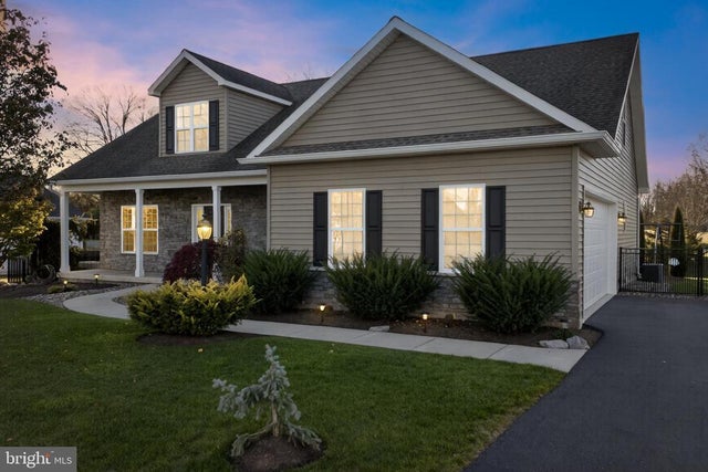 47 Franklin Dr, Mechanicsburg