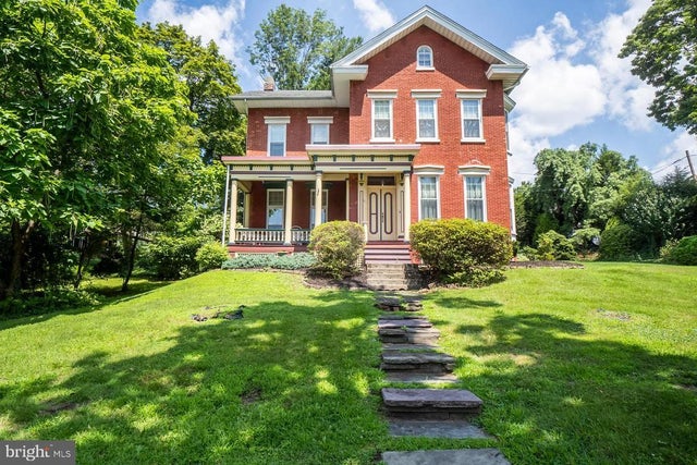 11 E Front St, Jim Thorpe