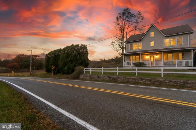 1772 Mahoning Dr W, Lehighton