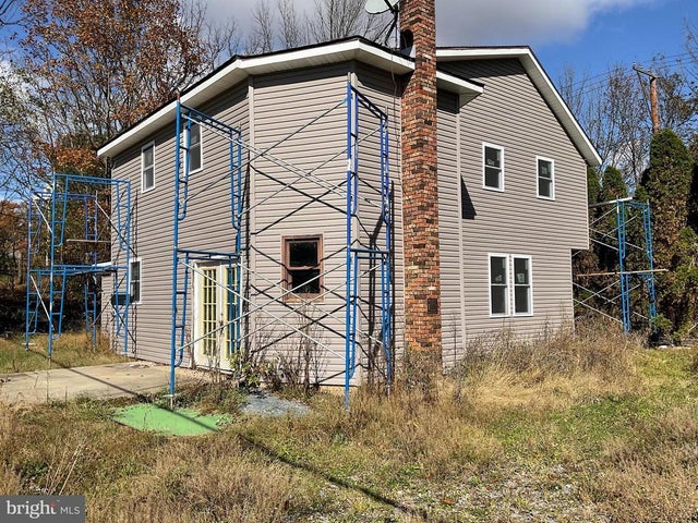 265 Mill Rd, Lehighton