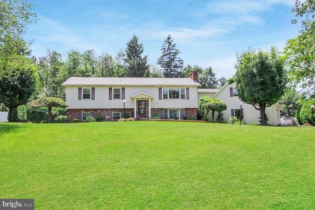 70 Sloping View Dr, Du Bois