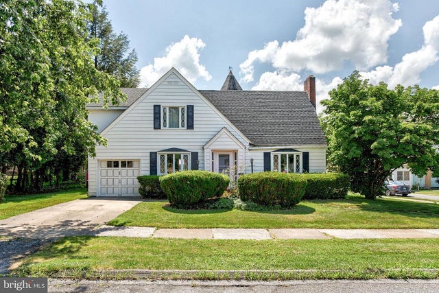 99 N 5th St, Philipsburg