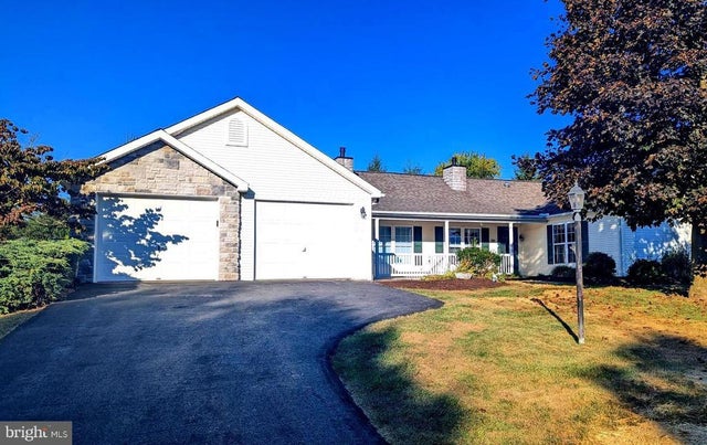 106 Penns Ct, Centre Hall