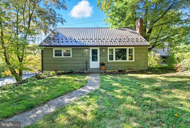 530 W Main St, Boalsburg