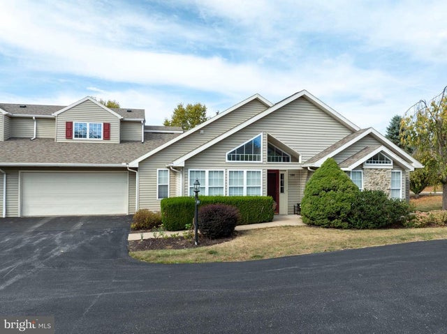 106 Wellington Dr, State College