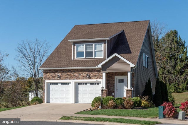 253 Bolton Ave, State College