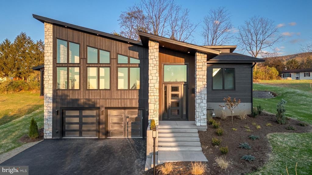 315 Farmhill Dr, STATE COLLEGE