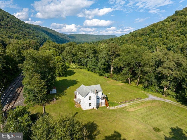 229 River Rd, Renovo