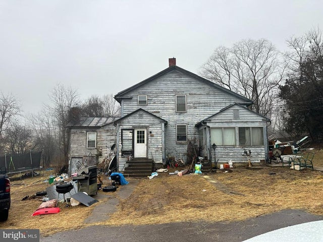 165 Schoolhouse Rd, Bloomsburg