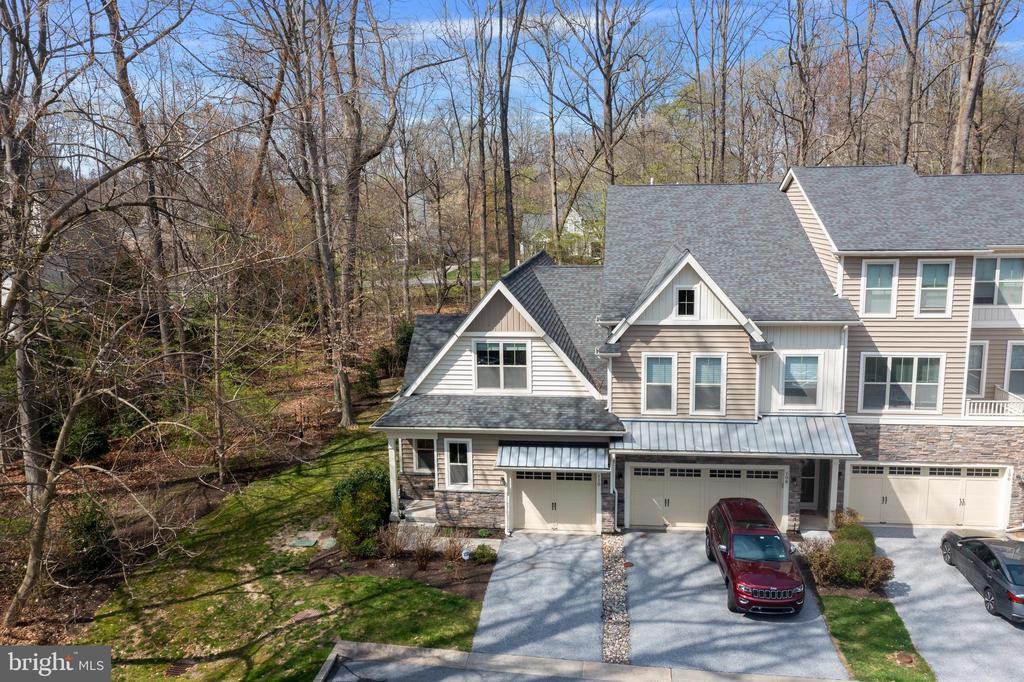 110 Imperial Way, Square Property Listing MLS® PACT2063110