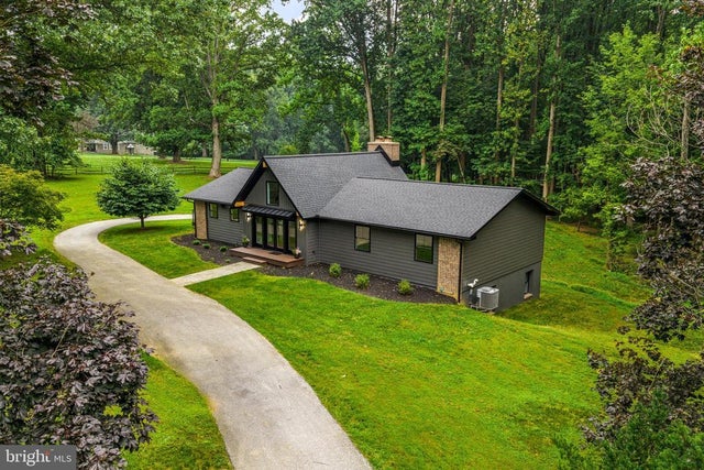615 Cricklewood Rd, West Chester