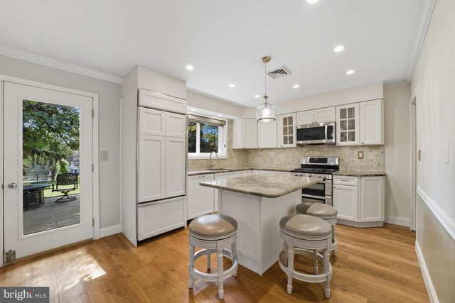 328 W Conestoga Rd, Devon