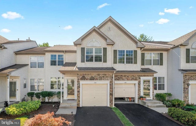 150 Mountain View Dr, West Chester