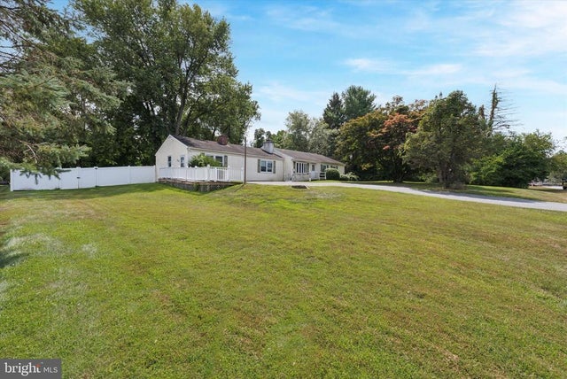 17 Gloucester Dr, Downingtown