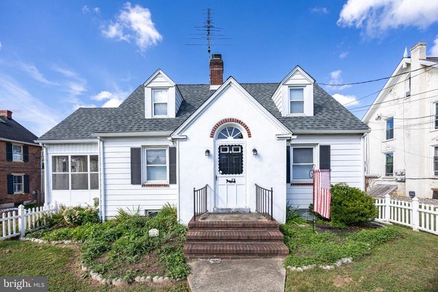 200 Pennsylvania Ave, Avondale