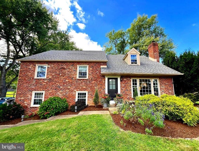 22 Salisbury Ln, Malvern